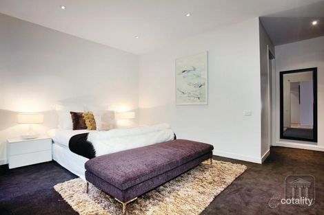 Property photo of 26 Fairmount Road Hawthorn East VIC 3123