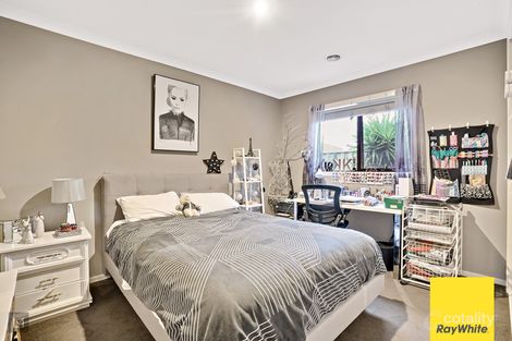 Property photo of 12 Caraleena Drive Tarneit VIC 3029