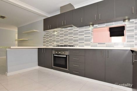Property photo of 22 Abbott Way Swan View WA 6056