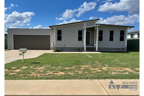 22 Hunter St, Blackwater, QLD 4717