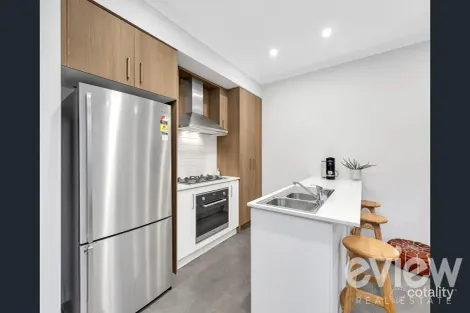 Property photo of 74 Treeve Parkway Werribee VIC 3030