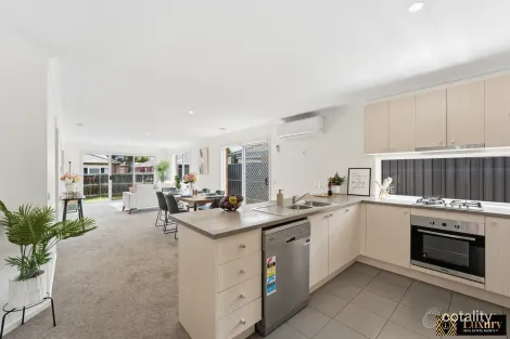 Property photo of 73 Hamish Drive Tarneit VIC 3029