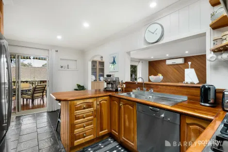 Property photo of 19 Gladesville Drive Kilsyth VIC 3137