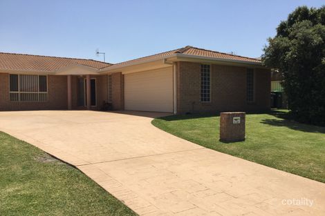 2/34 Correa Cl, Tuncurry, NSW 2428