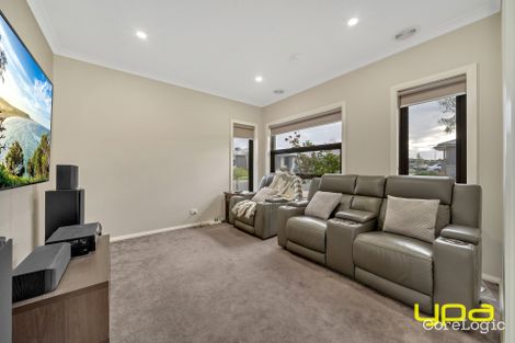 Property photo of 9 Punt Way Clyde VIC 3978