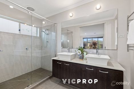 Property photo of 18 Orpheus Street Point Cook VIC 3030