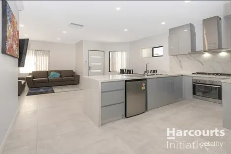 Property photo of 33B Wardlow Way Balga WA 6061
