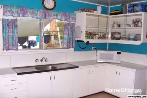Property photo of 97 Beardmore Crescent Dysart QLD 4745