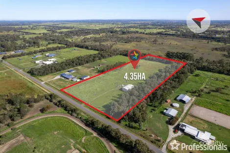 Property photo of 19 Echoveld Close Mardella WA 6125