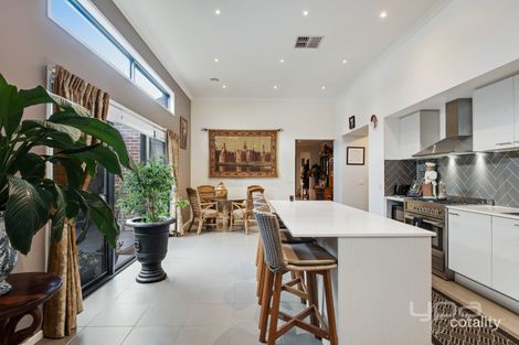 Property photo of 28 Emblem Way Craigieburn VIC 3064