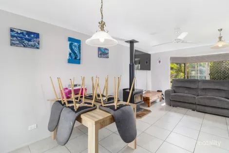 Property photo of 11 Carmen Close Granville QLD 4650