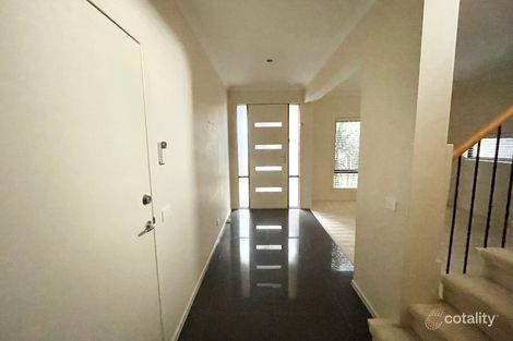 Property photo of 5 Caesia Way Caroline Springs VIC 3023