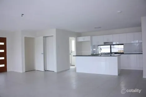 Property photo of 3 Mac Close Oxenford QLD 4210