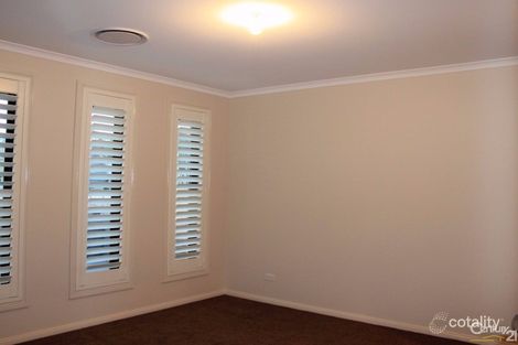 Property photo of 25 Gazelle Crescent Fletcher NSW 2287