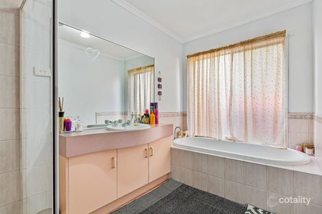 Property photo of 1 Perret Walk Sydenham VIC 3037