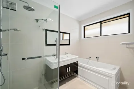 Property photo of 5 Bridgewater Way Rowville VIC 3178