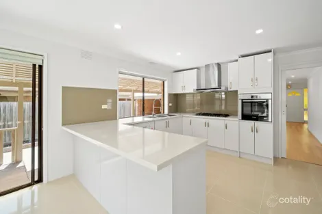 Property photo of 5 Bridgewater Way Rowville VIC 3178