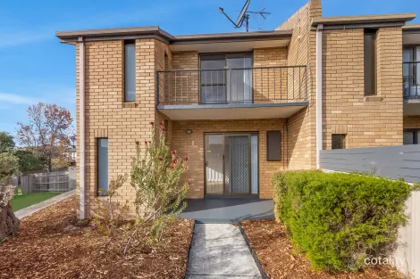 3/1-3 Katoomba Cres, Montrose, TAS 7010