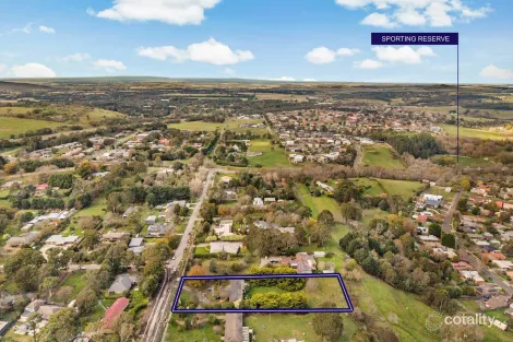 Property photo of 33 Cherry Lane Gisborne VIC 3437