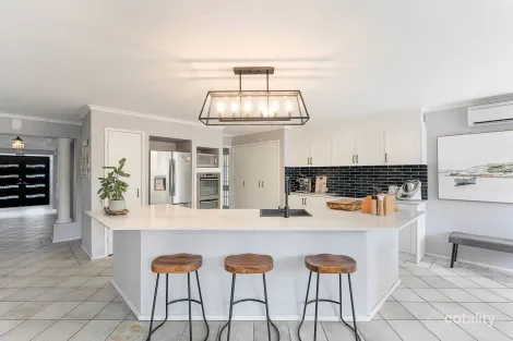 Property photo of 11 Chester Close Kanwal NSW 2259
