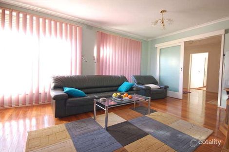 Property photo of 3 Wingala Avenue Keysborough VIC 3173