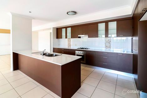 Property photo of 5 Lakeside Court Windaroo QLD 4207