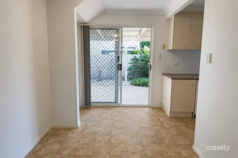 Property photo of 2/115 Akonna Street Wynnum QLD 4178