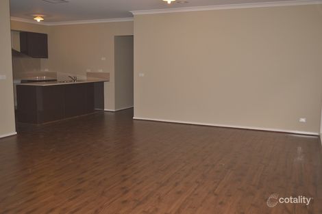 Property photo of 9 Amesbury Way Clyde North VIC 3978