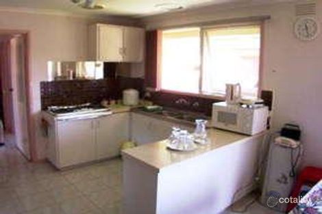 Property photo of 21 Pottenger Way St Albans VIC 3021