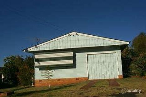 16 Hillview Ave, Newtown, QLD 4350