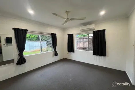 Property photo of 271 Robert Road Bentley Park QLD 4869
