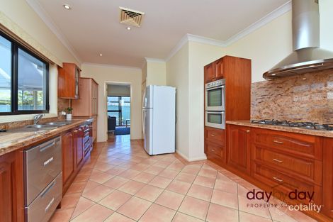 Property photo of 8 Stirling Crescent Fletcher NSW 2287