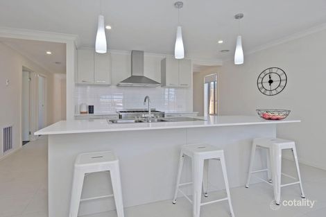 2 Winston Dr, Churchill, VIC 3842