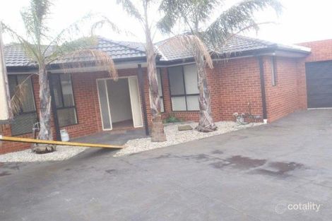 2/71 Wilmot Dr, Delahey, VIC 3037