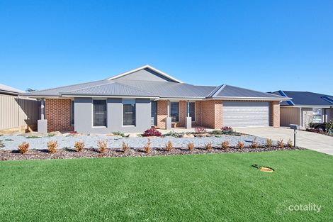 Property photo of 4 Tycho Place Lloyd NSW 2650