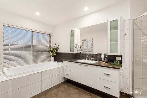 Property photo of 5 Salisbury Court Hillside VIC 3037