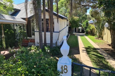 18 Esk St, Crows Nest, QLD 4355