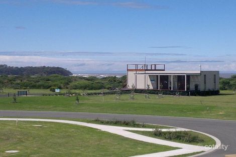 Property photo of 5 Bagarin Avenue Tomakin NSW 2537