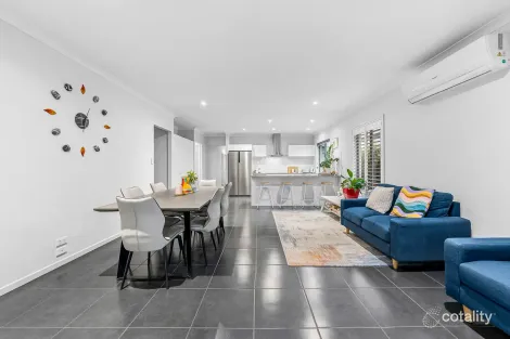 Property photo of 31 Whitehaven Street Pallara QLD 4110