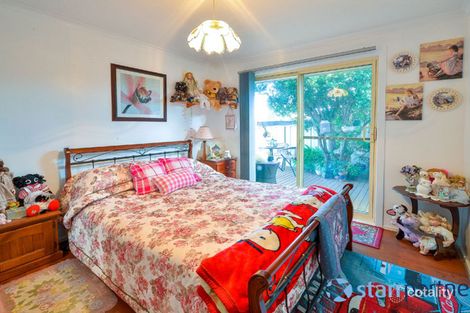 Property photo of 40 Crommelin Crescent St Helens Park NSW 2560