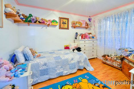 Property photo of 40 Crommelin Crescent St Helens Park NSW 2560