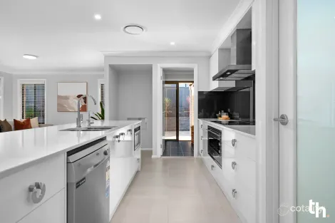 Property photo of 9 Seacrest Drive Cameron Park NSW 2285