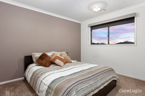 Property photo of 35 Waves Drive Point Cook VIC 3030