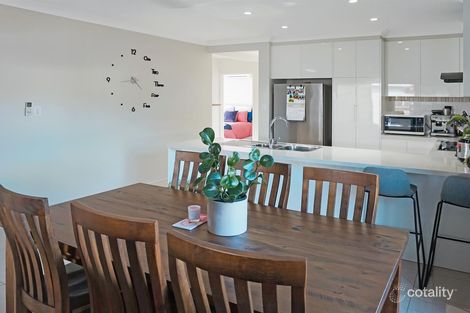 Property photo of 5 Homevale Entrance Mount Peter QLD 4869