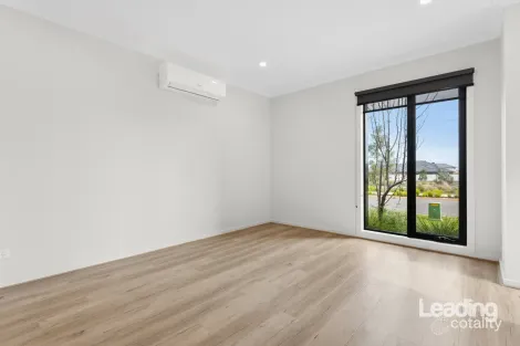 Property photo of 33 Lime Crescent Diggers Rest VIC 3427