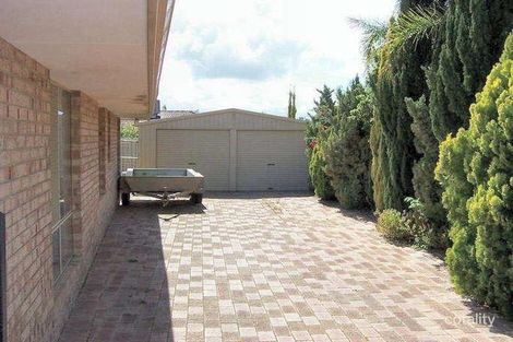 Property photo of 8 St Clair Place Cooloongup WA 6168
