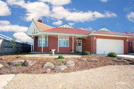 11 Latrobe Tce, Taylors Hill, VIC 3037