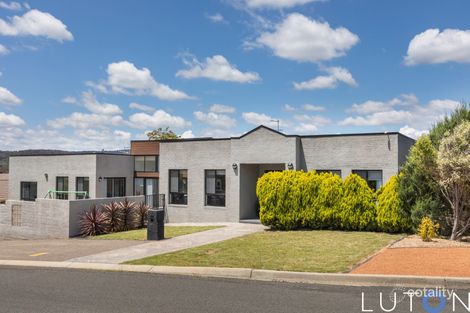 Property photo of 2 Binaburra Place Karabar NSW 2620