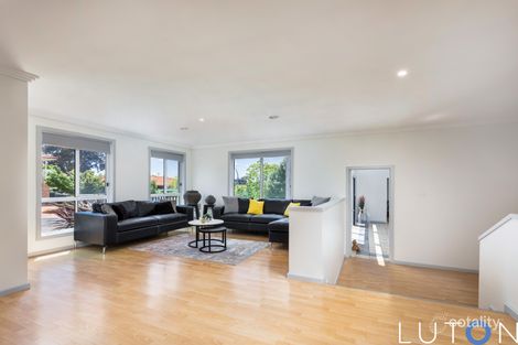 Property photo of 2 Binaburra Place Karabar NSW 2620