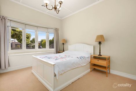 Property photo of 24 Alpine Grove Pascoe Vale VIC 3044